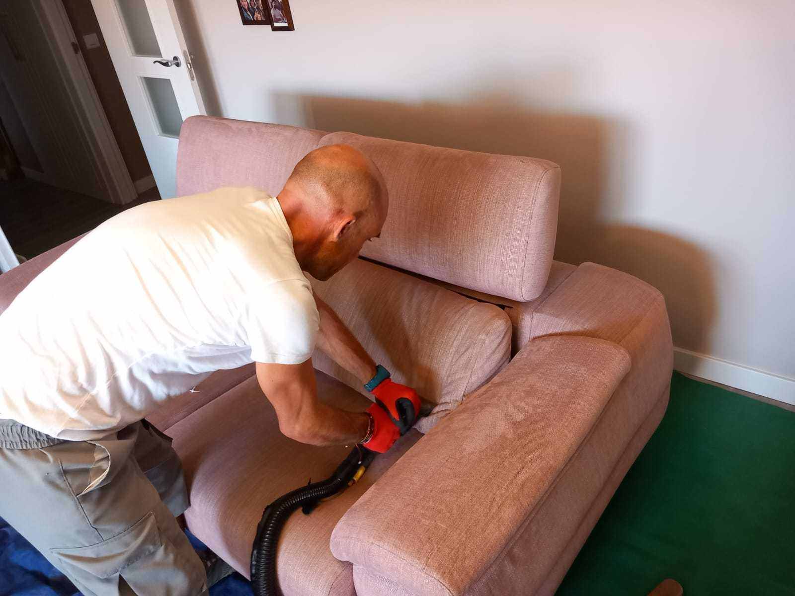 Limpieza ecológica de sofás a domicilio en Guadalajara