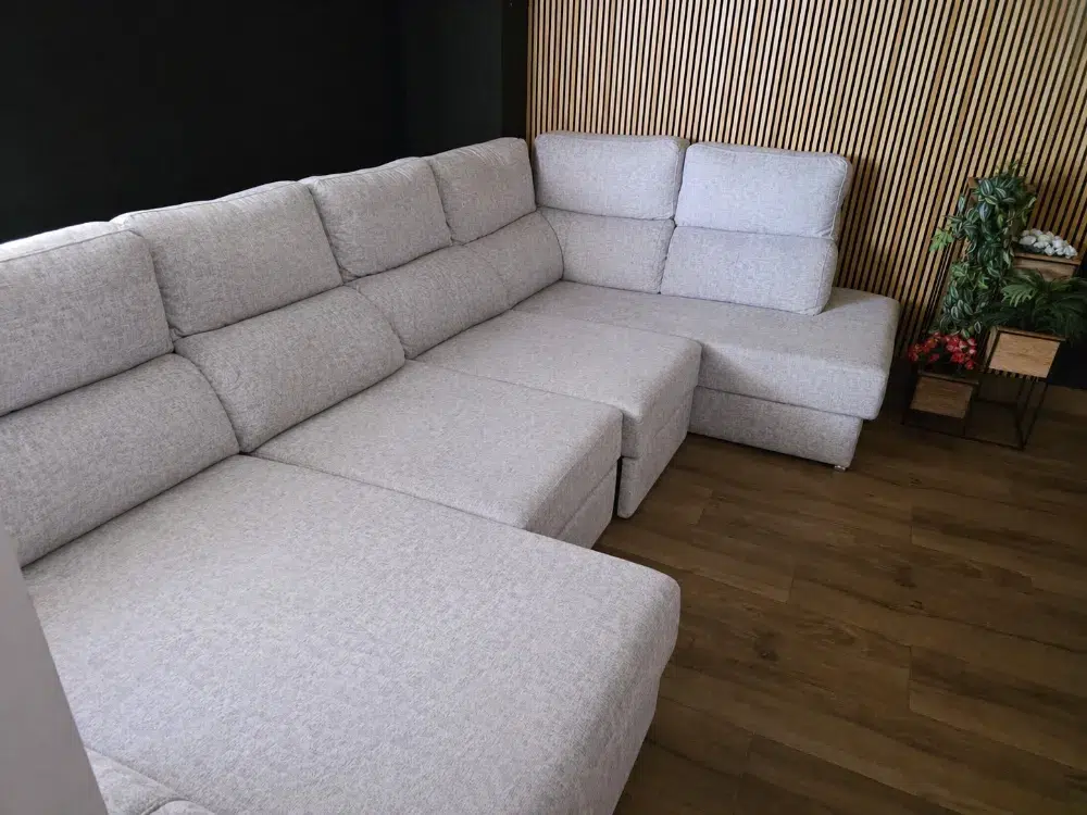 Limpieza de sofá rinconera a domicilio en Madrid — Aladinos